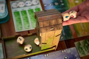Juego de Mesa Wingspan (Español) y 222 Fundas Mayday Premium - Imagen 8