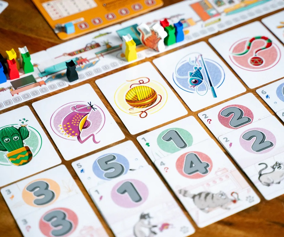 Juego de Mesa Cat Between Us - Imagen 6